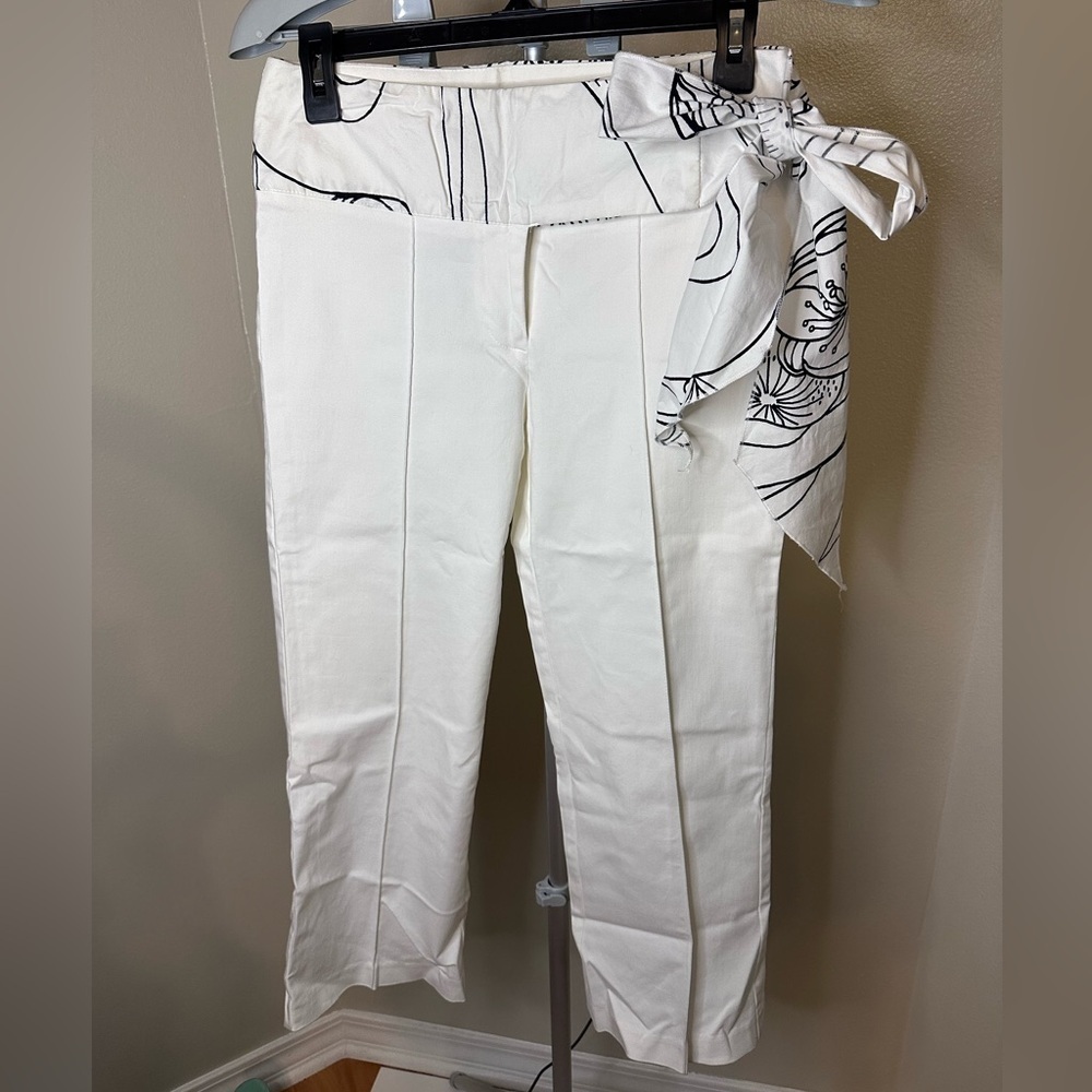 White House Black Market Capris